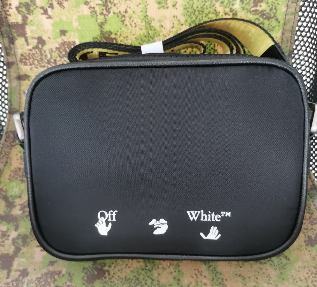 Off-White Crossbody Bags - photo 2