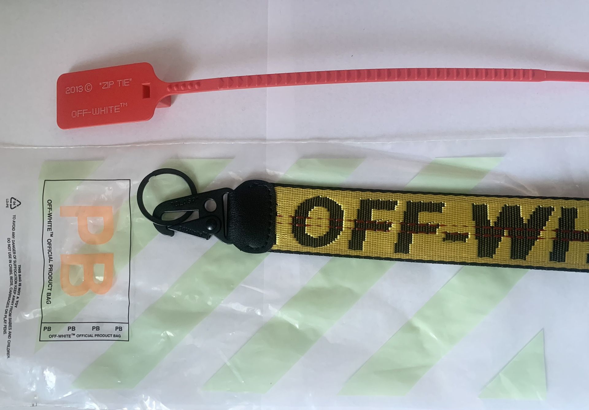 Off White Keychain - photo 3