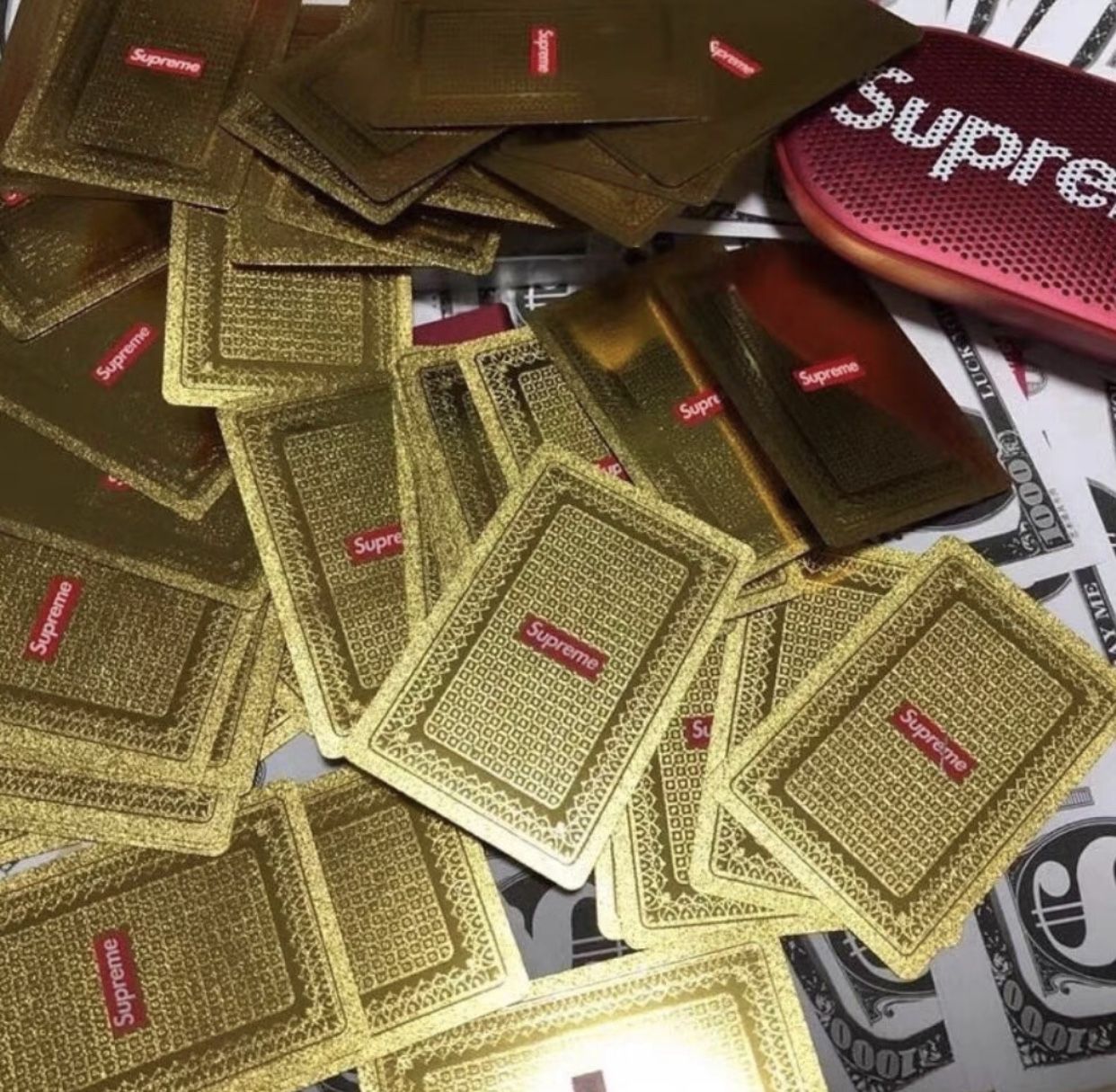 Supreme playing cards