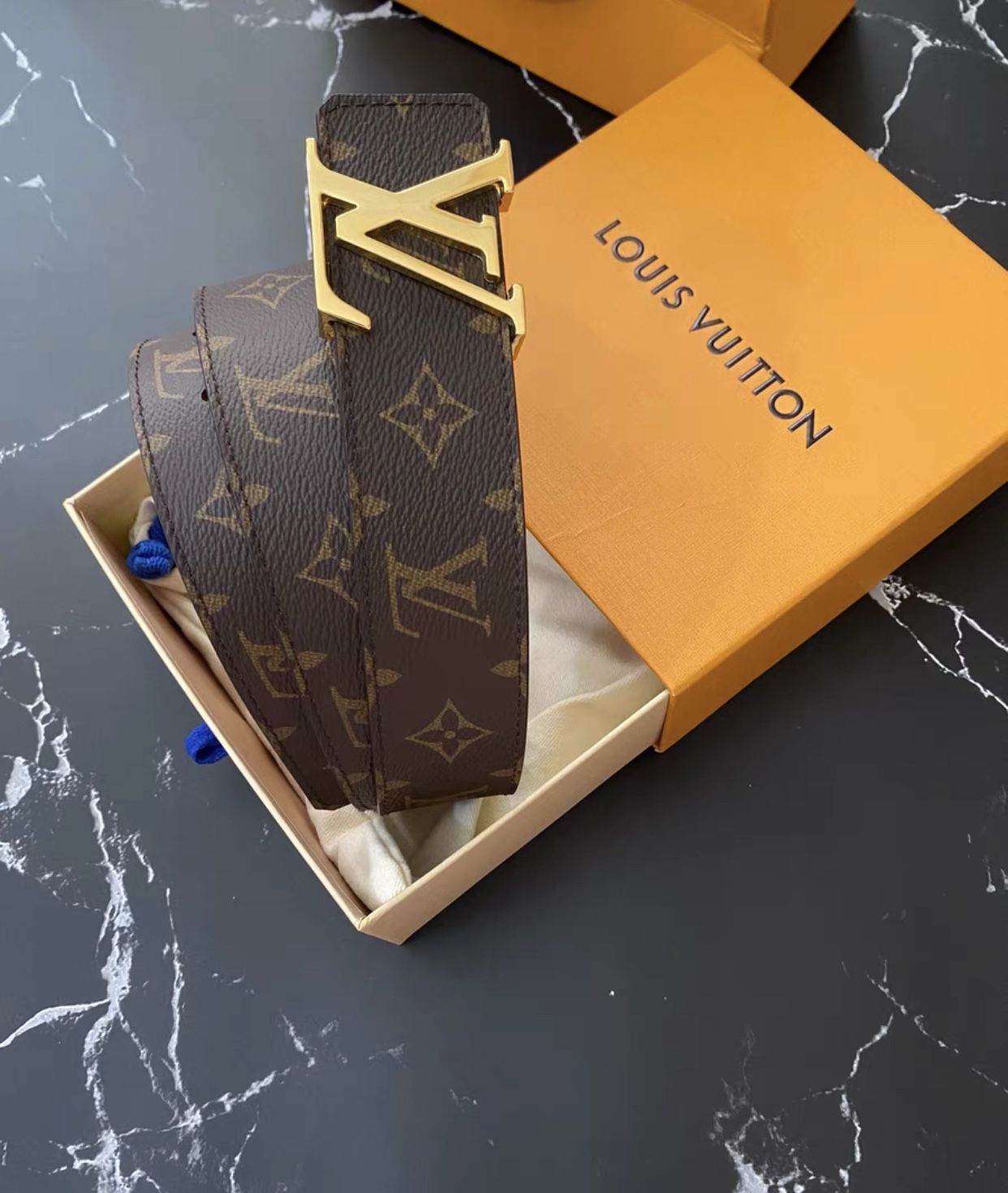 Authentic Louis Vuitton Belt - photo 2
