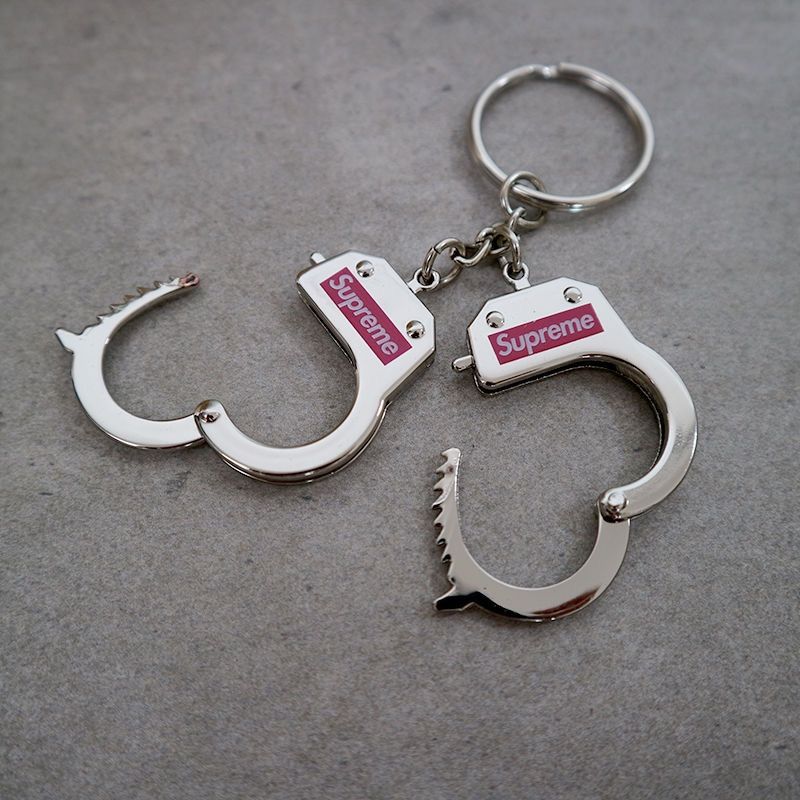 Supreme Hand Cuff Keychain - photo 2