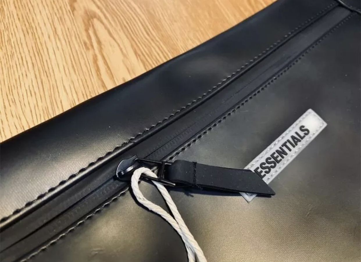 Fog Essentials Sling Bag Waterproof - photo 4