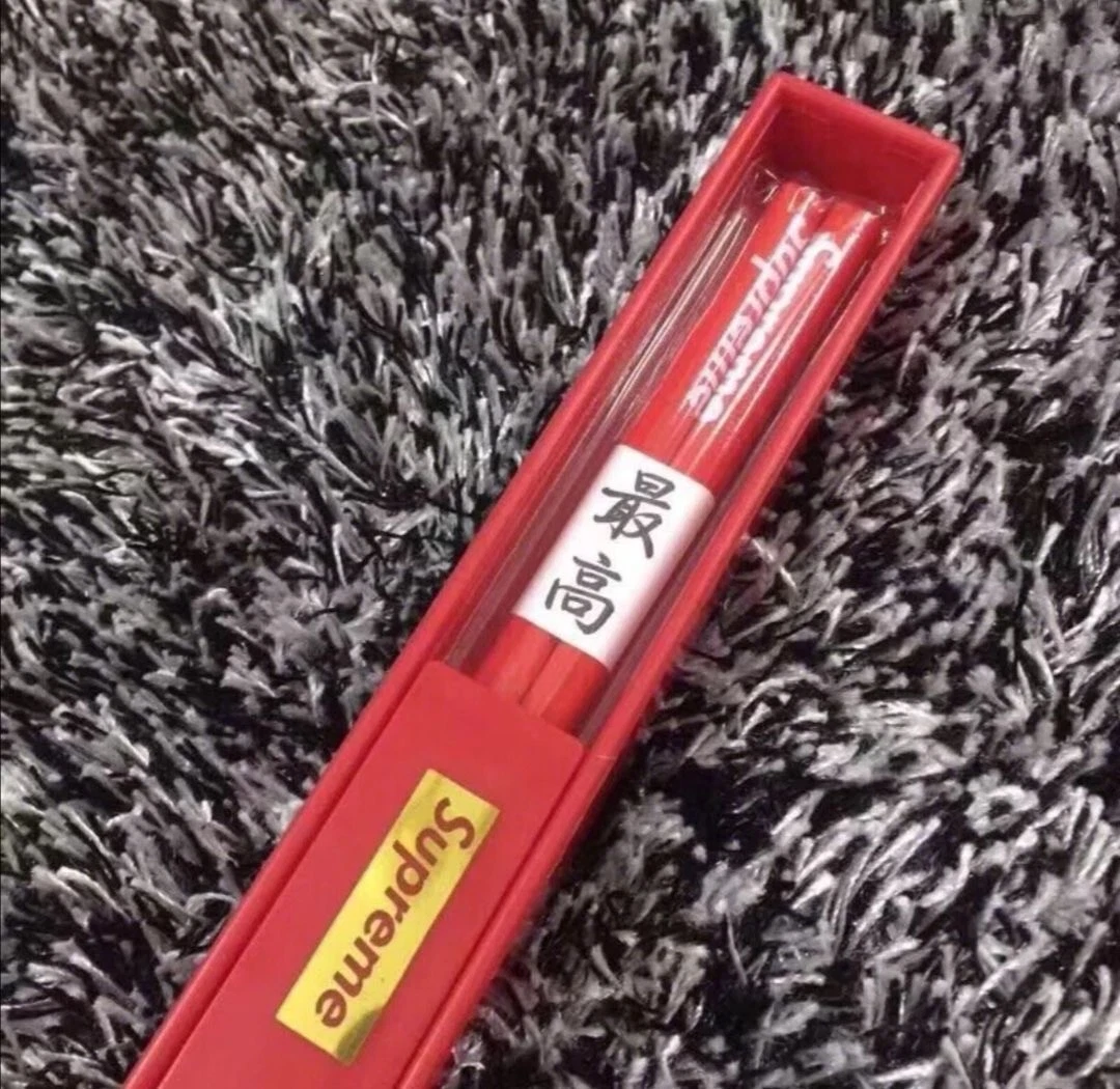 SUPREME CHOPSTICKS RED FW17 2017 ACCESSORY W/ BOX LOGO - photo 2