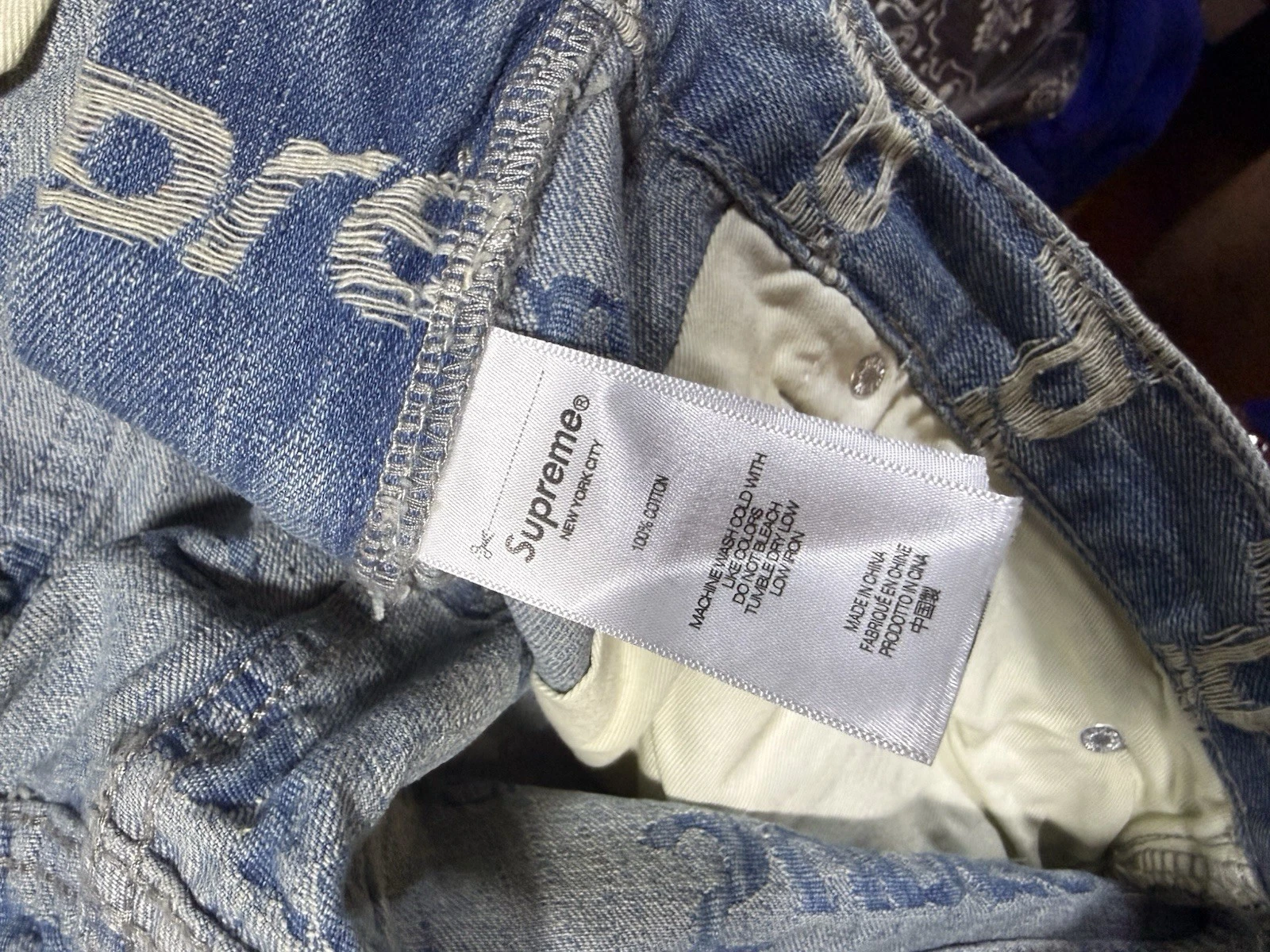 Supreme Frayed Logos Denim Jeans Size 32 - photo 3
