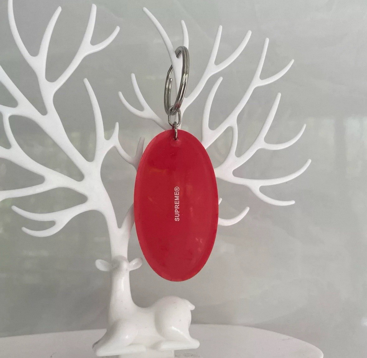 Supreme 666 Keychain Red SS17 Supreme New York 2017 - photo 2