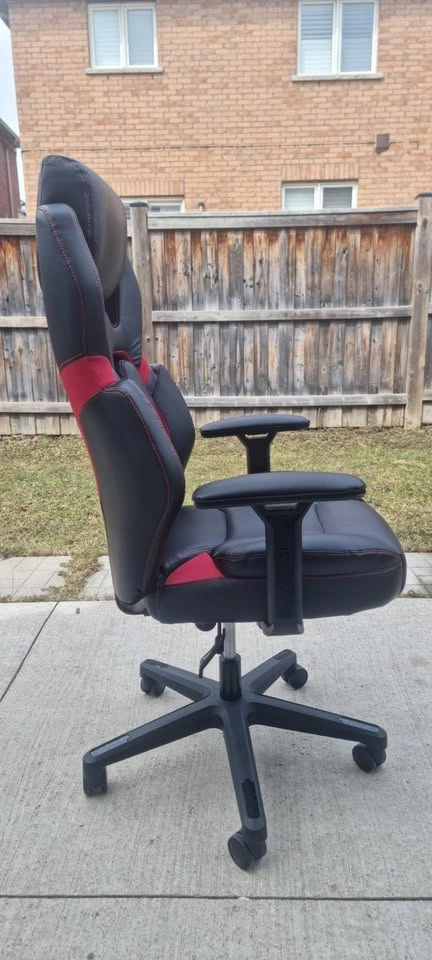 Open box - DPS Gaming Chair - photo 2