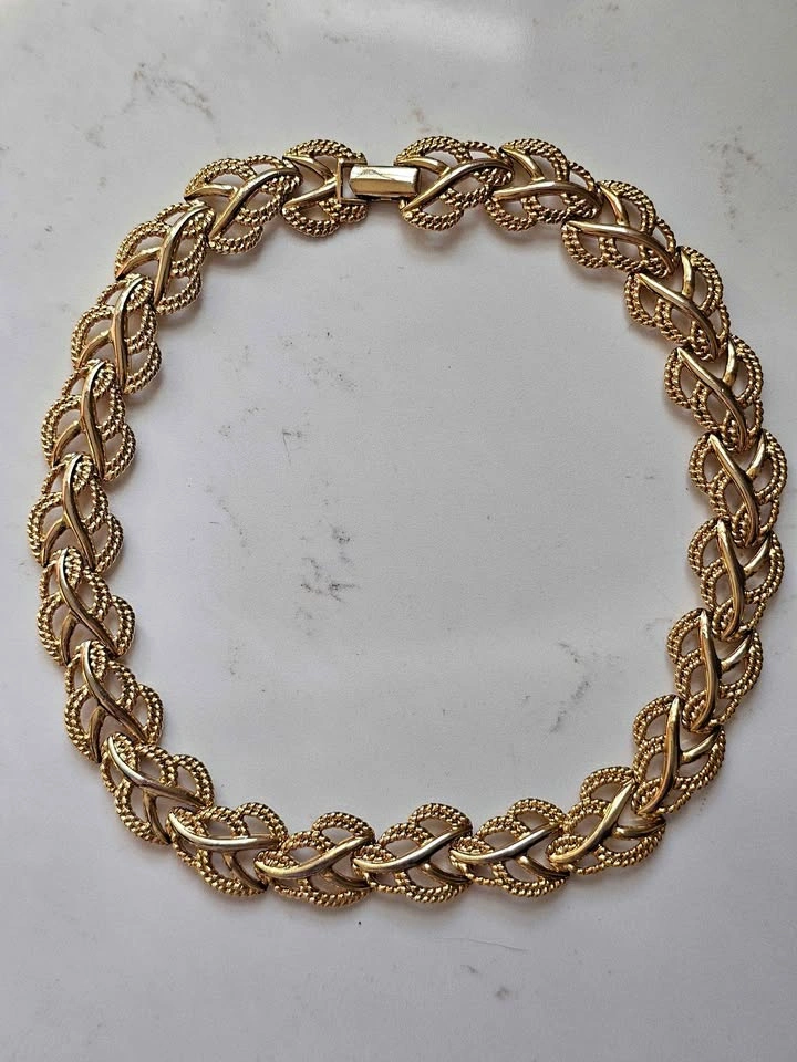 Vintage Textured Gold-Tone Link Choker (15.5")