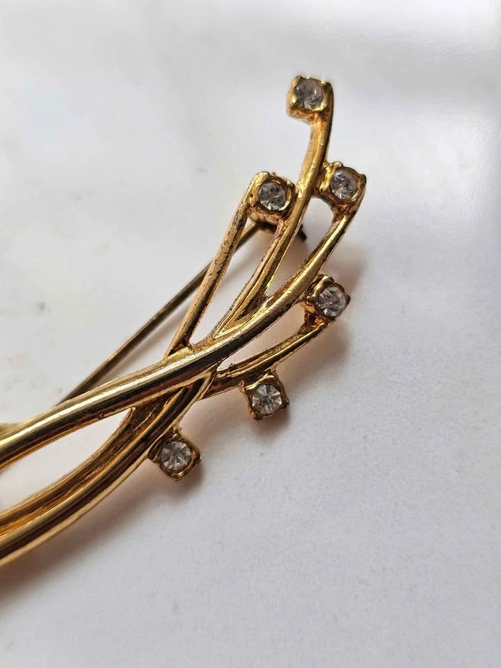 Vintage Gold-Tone Ribbon Spray Brooch - photo 2