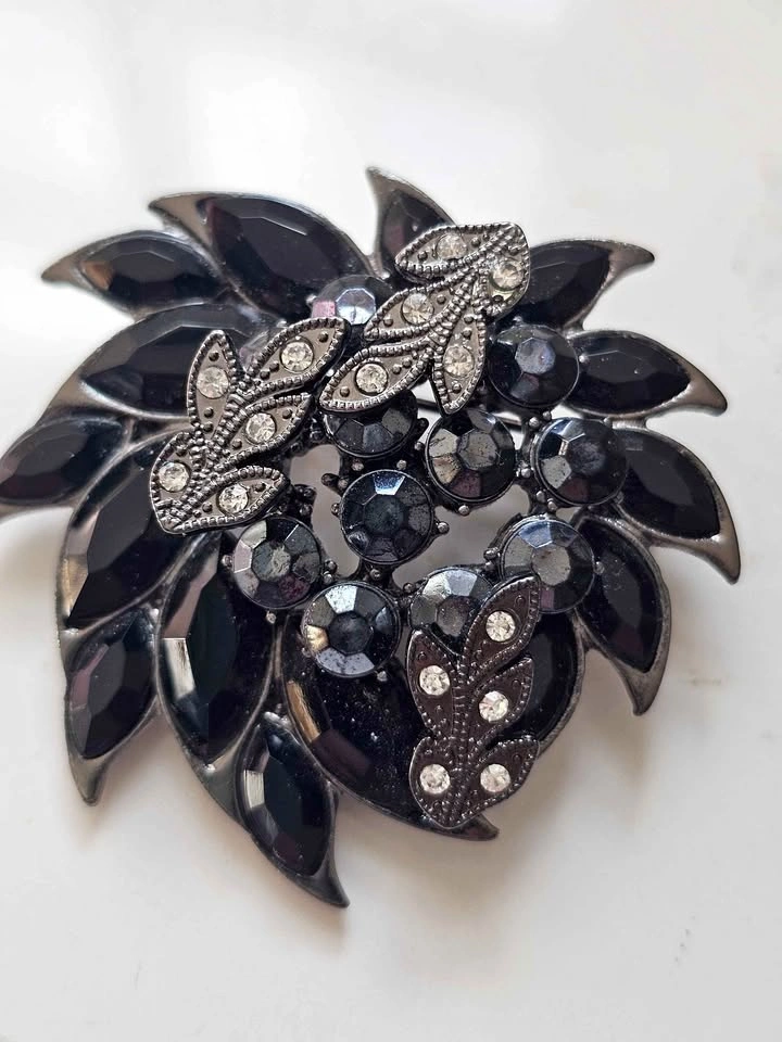 Vintage MCM Black Rhinestone Brooch - Prong Set - Japanned Finis