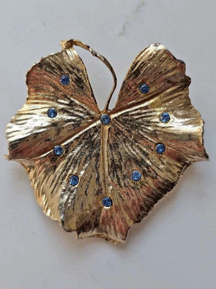 Vintage Mid-Century Water Lily Leaf Brooch - Blue Rhinestones