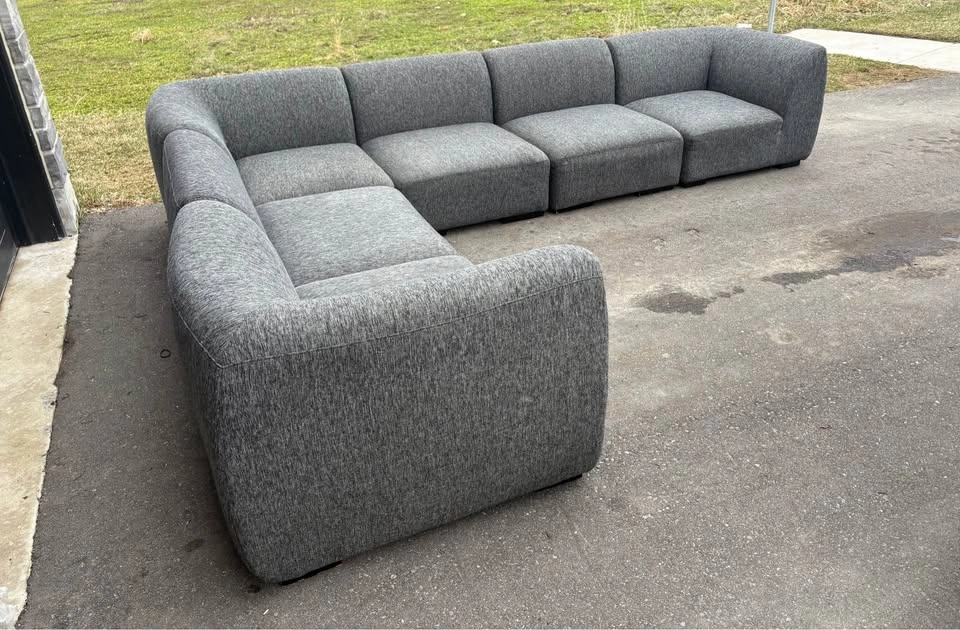 Grey 6 Piece Modular Sectional Sofa - Free Delivery - Great Cond - photo 3