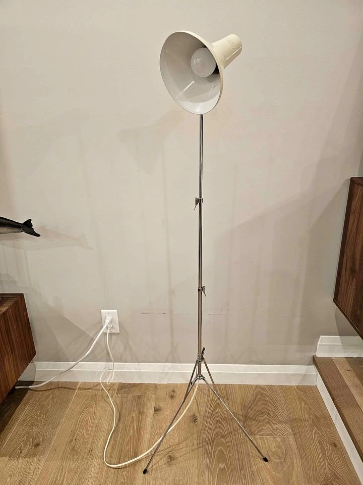 Vintage Luxo Tripod Floor Lamp – Adjustable / Folding