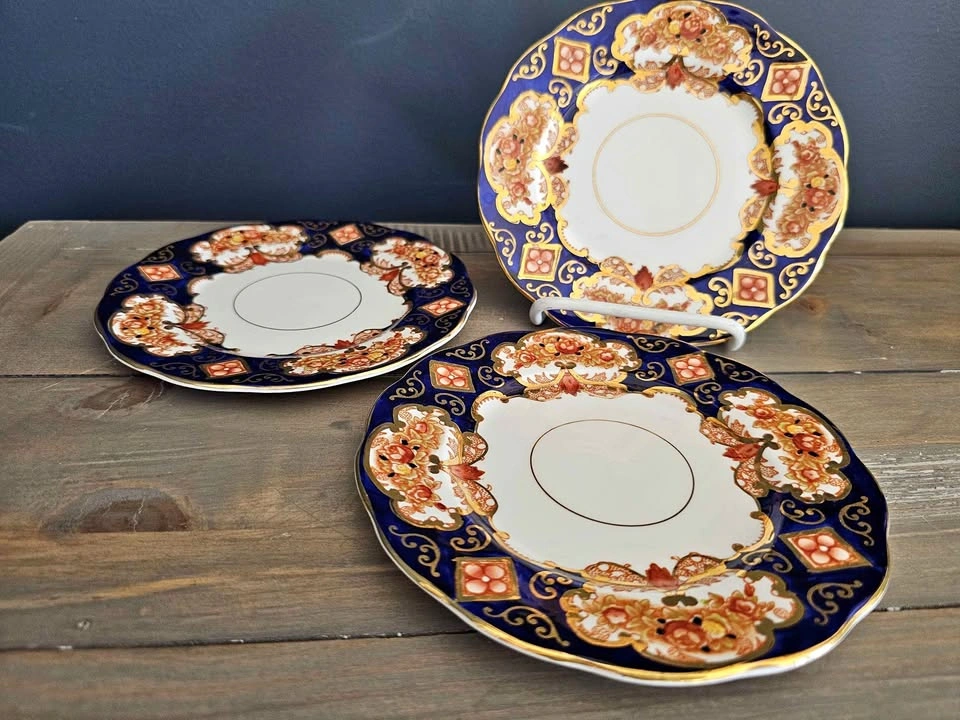 3 Royal Albert Crown Bone China "Heirloom" Plates