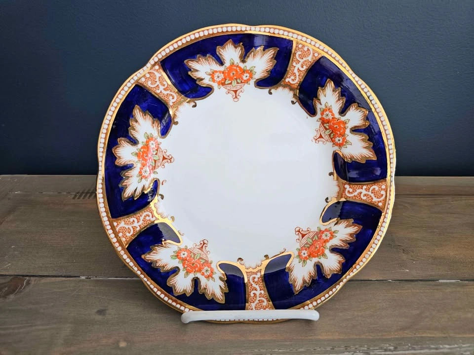 Royal Albert Crown China "Royalty" Salad Plate - photo 4