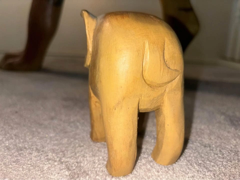 Wooden elephant figurine - photo 3