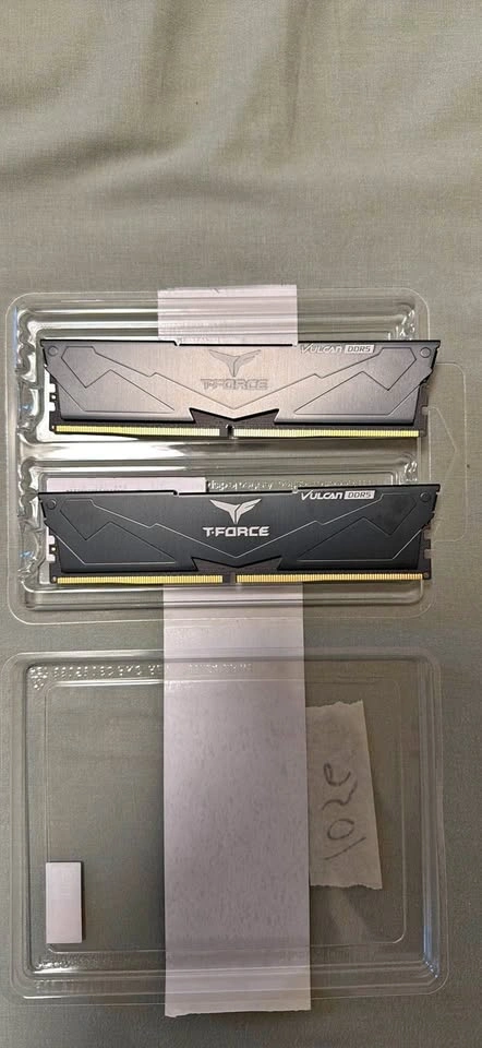 16GB (2x8GB) TeamGroup T-Force Vulcan DDR5 RAM - Black