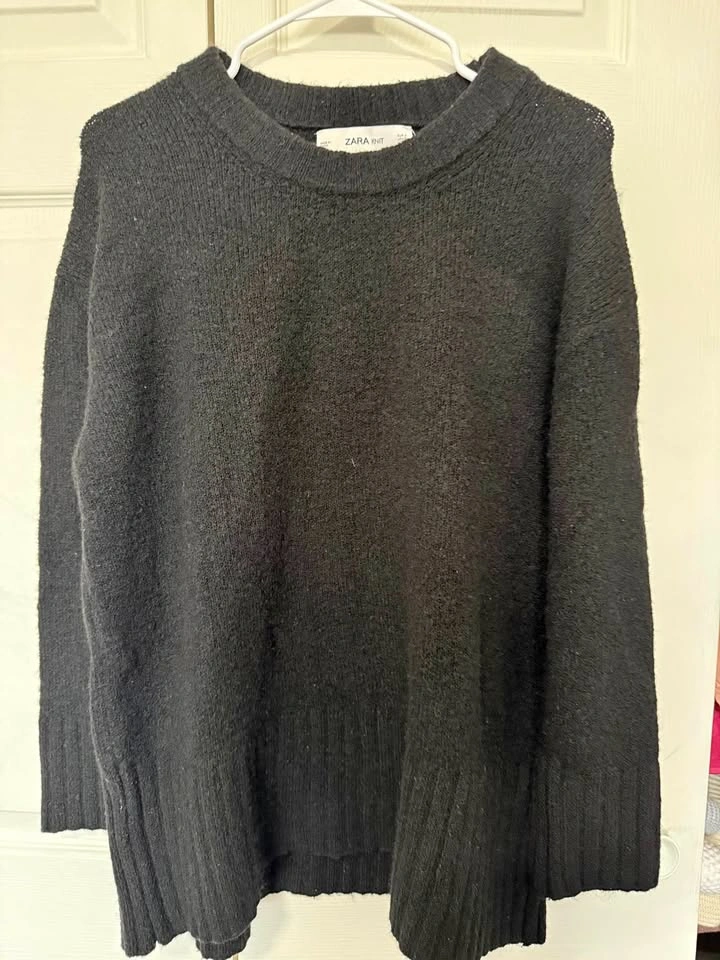 Zara knit sweater M