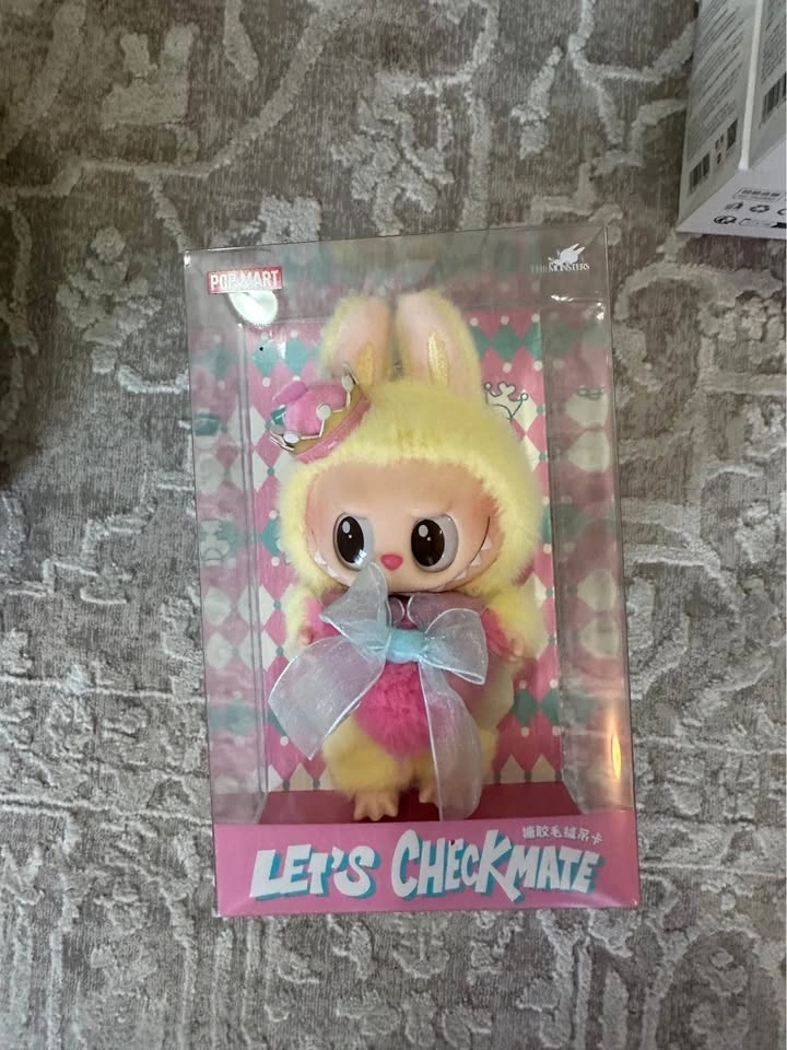 Labubu Collection + Hello Kitty Collab – Bundle Deal - Authentic - photo 5