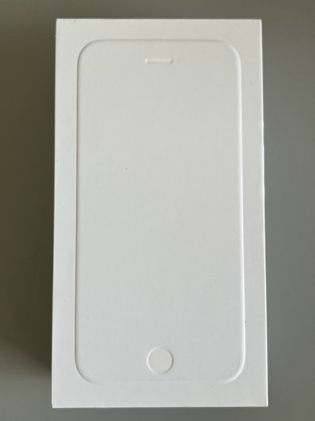 iPhone 6 box - photo 2