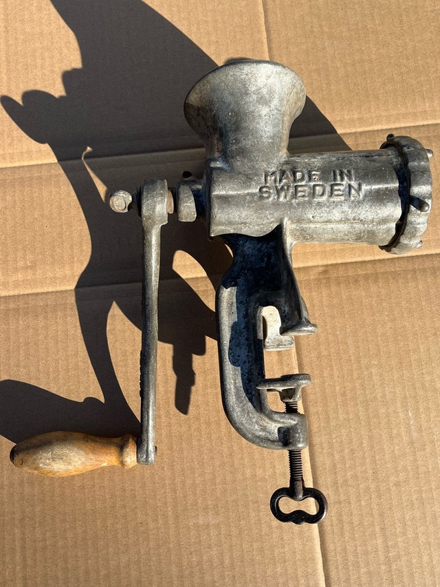 Antique Meat Grinders - photo 3