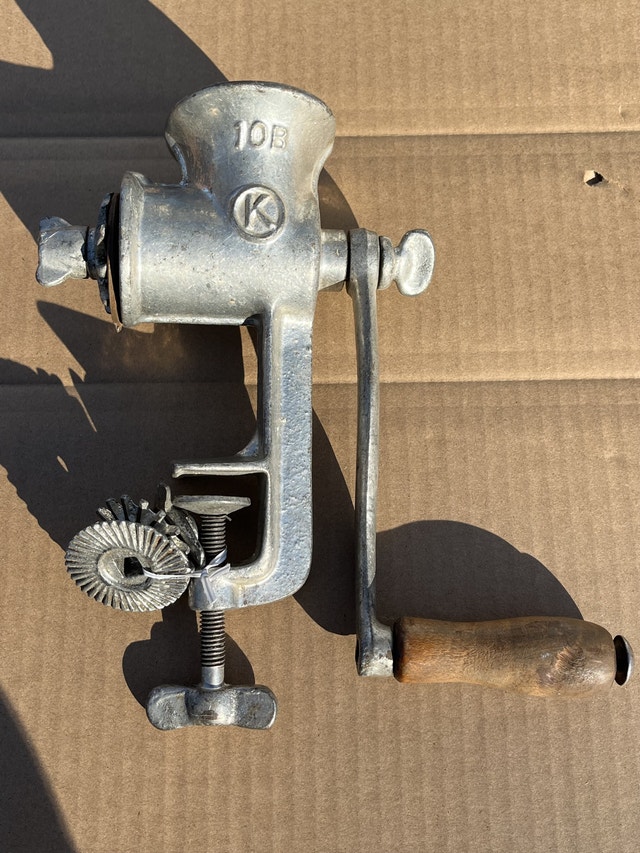 Antique Meat Grinders - photo 3
