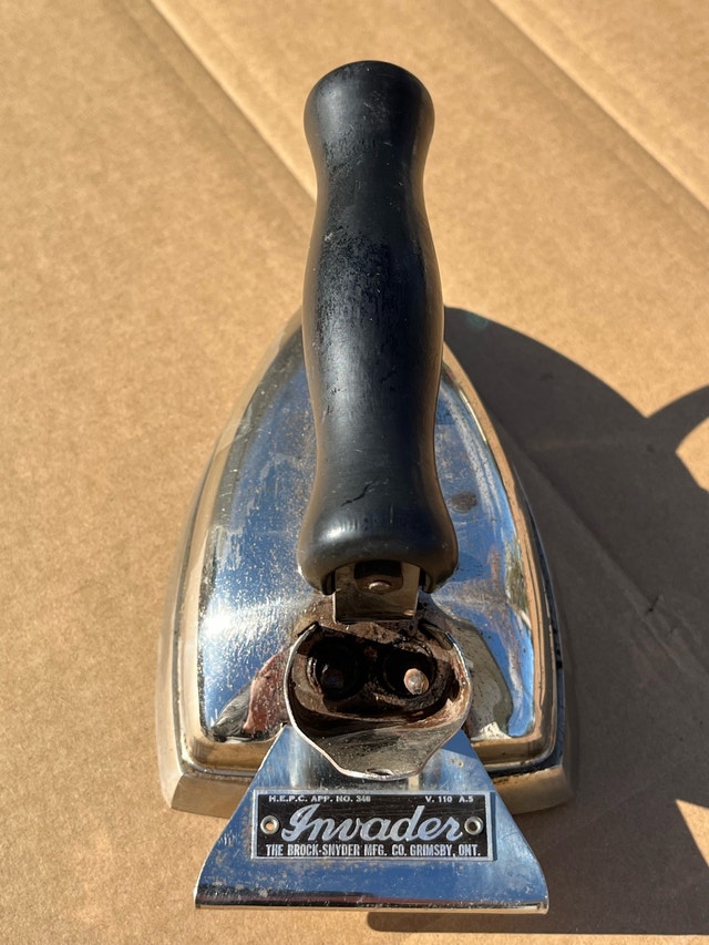 Antique electric flat iron - photo 2