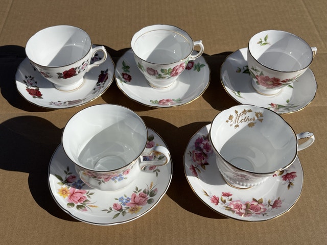 Teacup & saucer sets