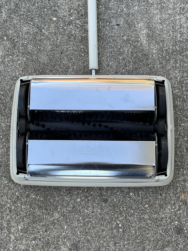 Bissell 400 Carpet / Floor sweeper - photo 4