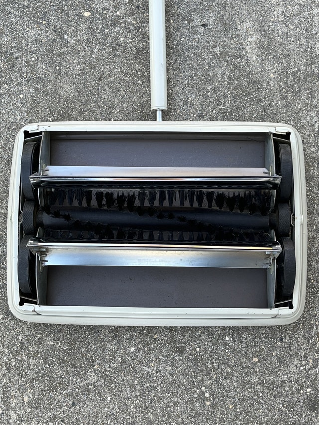 Bissell 400 Carpet / Floor sweeper - photo 5