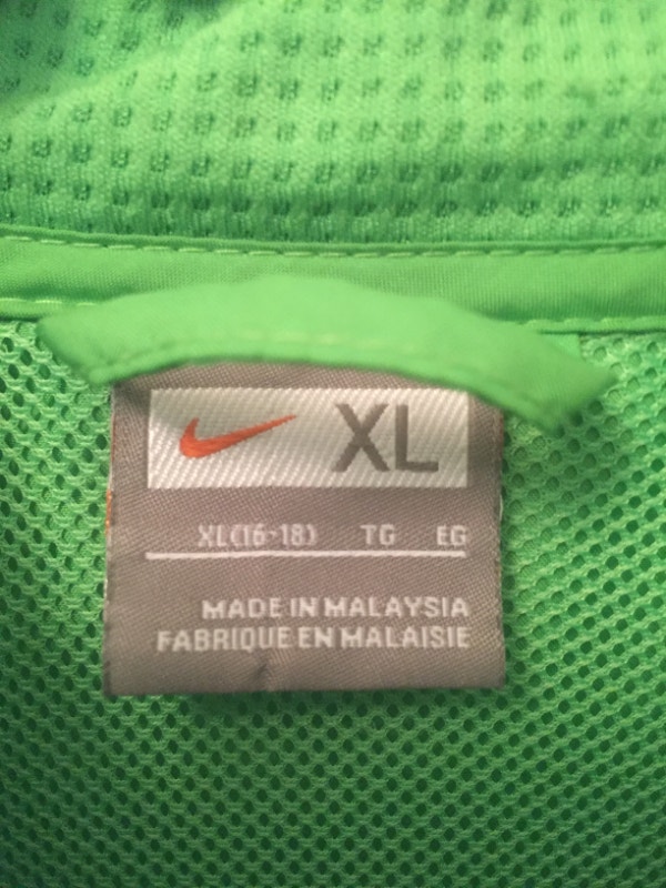 Nike Ladies Windbreaker Jacket XL (16-18) - photo 3