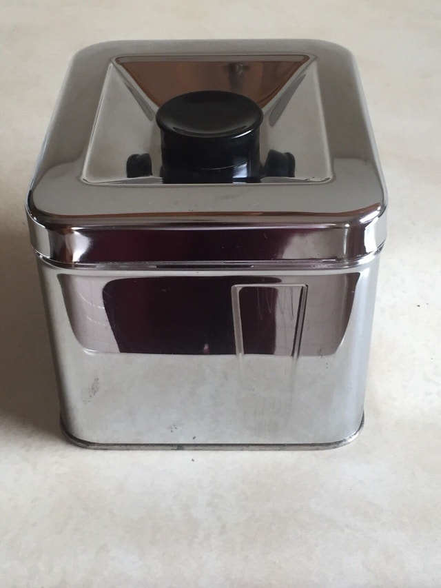 Eaton's Metal storage tin