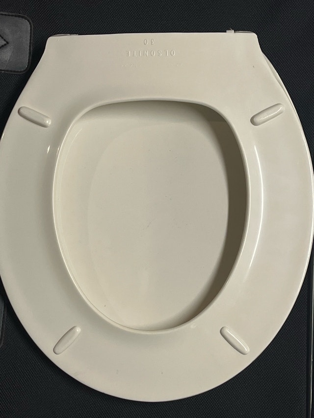 Olsonite 30 Toilet Seat - photo 2