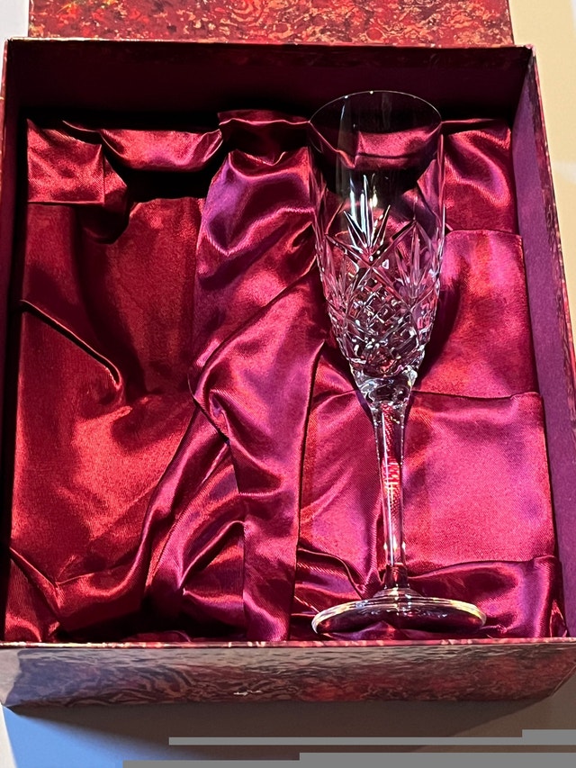 1 Crystal Wine Glass - Doulton Hellene Series - photo 2