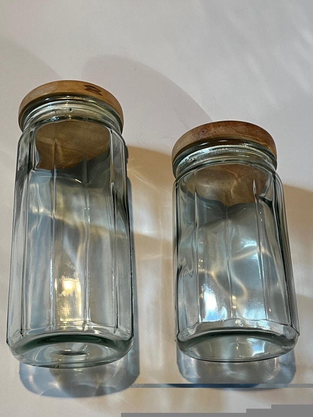 2 Glass Kitchen Canisters with Wood Lids - photo 2