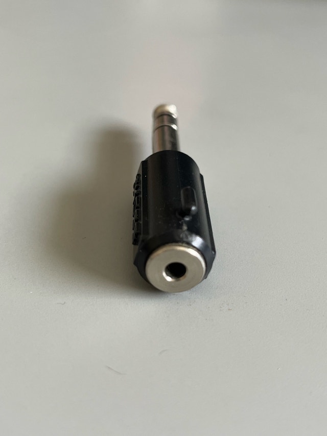 Koss - 1/4” male to 1/8” female adapter - photo 2