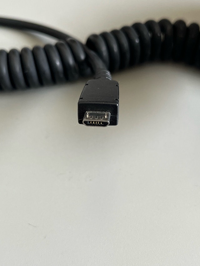 Micro USB-B Car Charger - photo 2