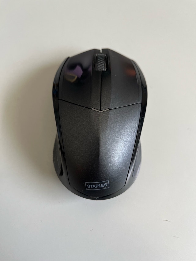 Staples - Wireless Mouse