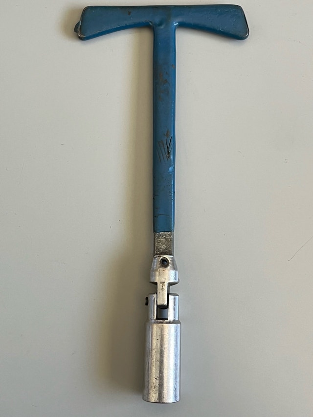 5/8 Swivel Head Socket Wrench - photo 2