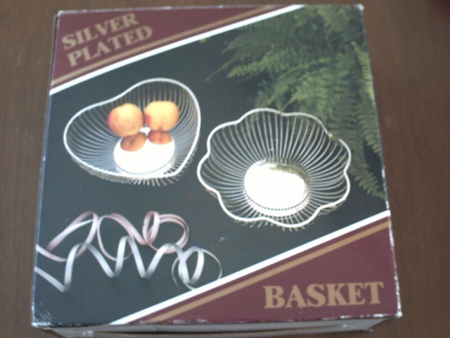 Silver Plated Basket / Salt & Pepper Set