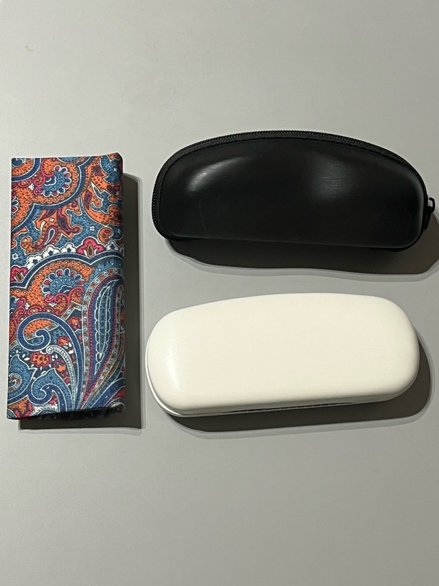 Eye glass cases / holders - photo 2