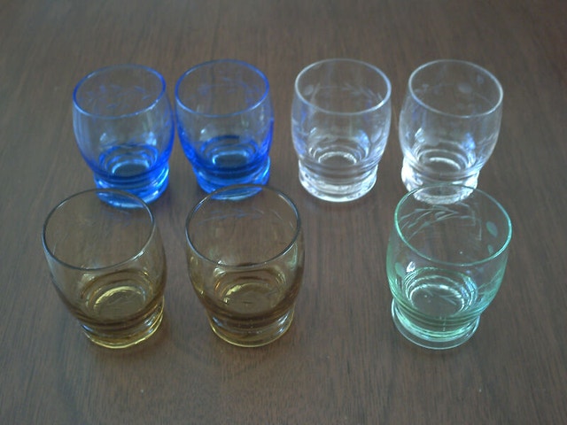 7 Shot Glasses / 8 Olympic Pint Glasses