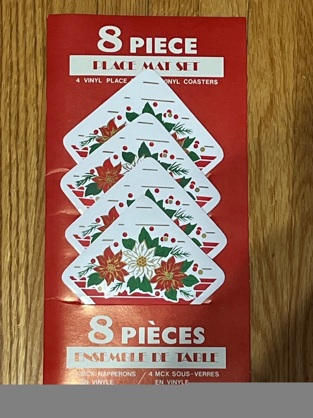 4 Christmas Placemats and 4 Coasters - photo 4