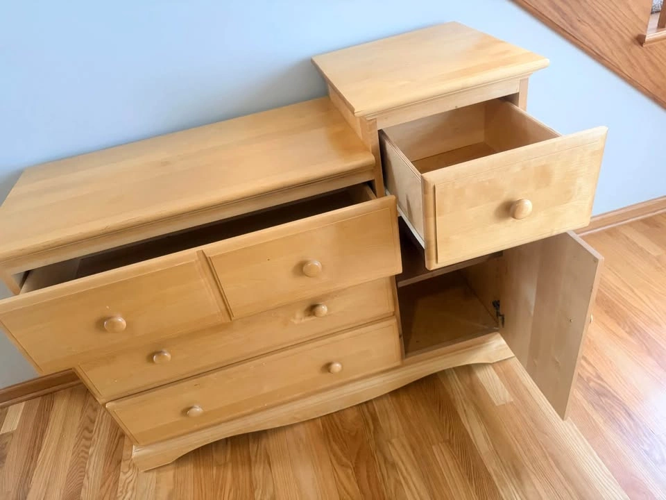 Dresser Changing Table - photo 2