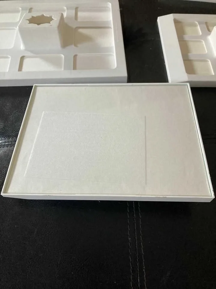 Umbra Photo Display – 6 Wall Frames image indicator(2)