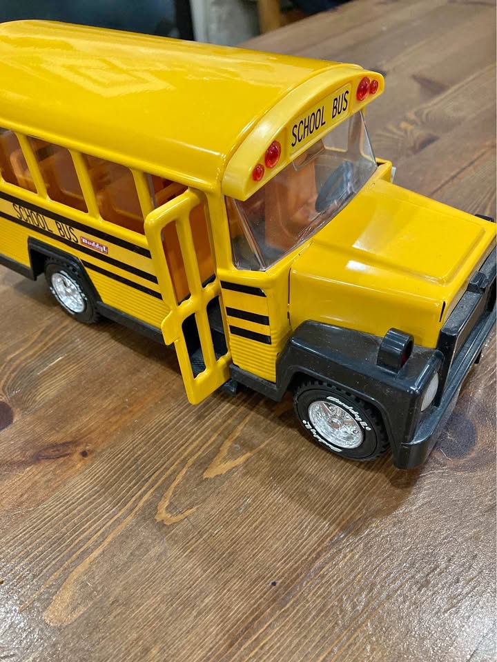 🚌 Vintage Buddy L School Bus Toy - Yellow