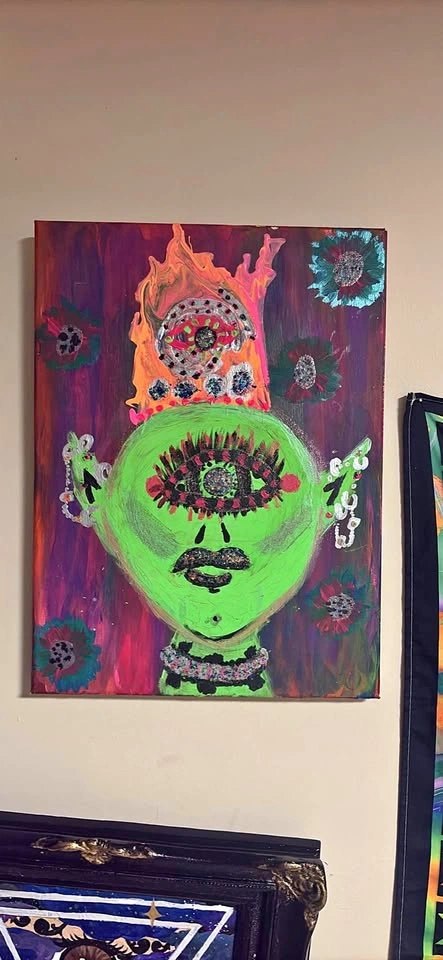 Neon black light alien