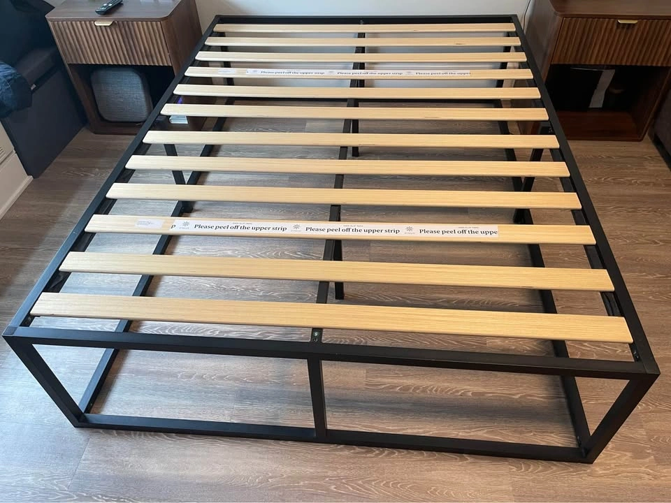 Queen Size Bed Frame - photo 2