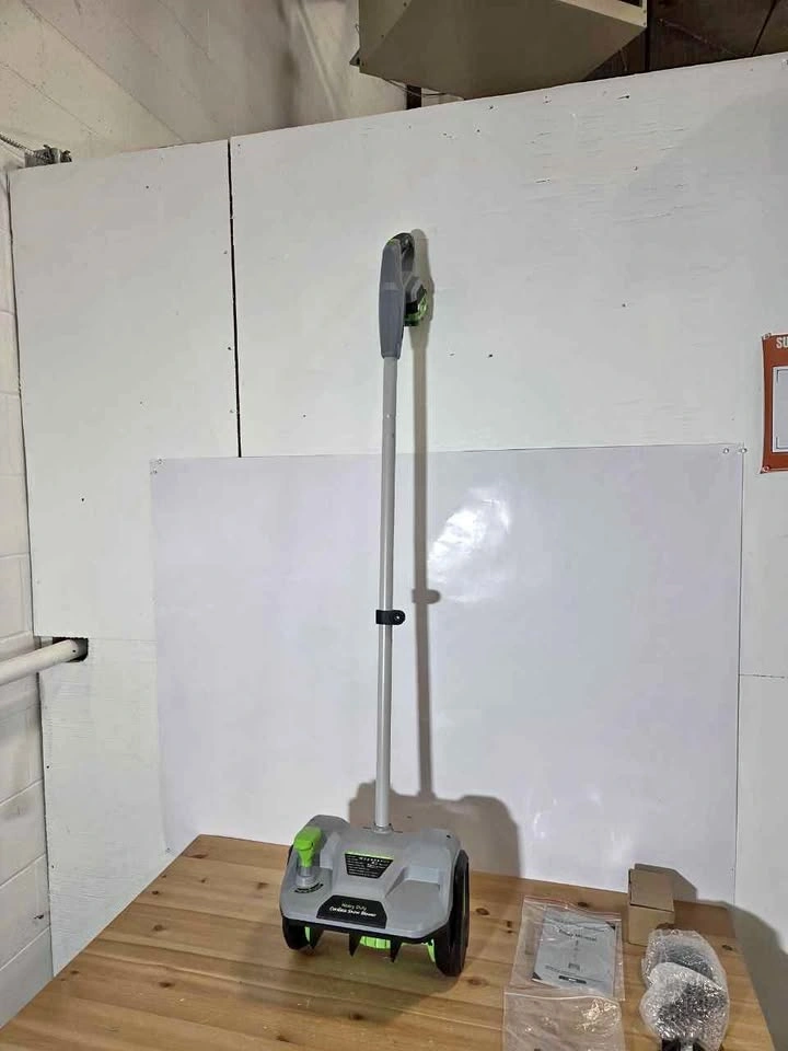 Cordless Snow Shovel 12 Inch, New