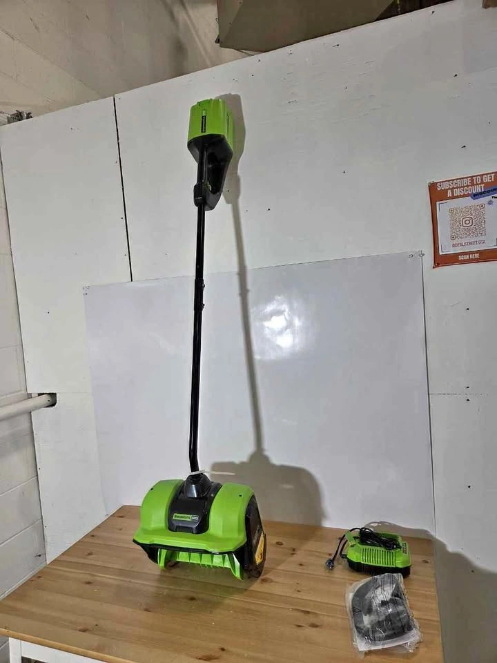 Greenworks Cordless Snow Shovel 12 Inch 60V, New