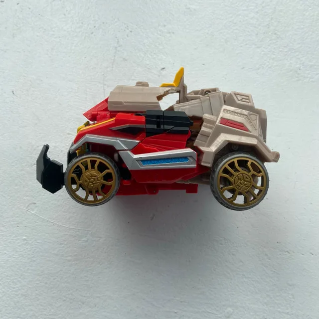 Transformers FoC Blaster Voyager - Figure Only image indicator(4)